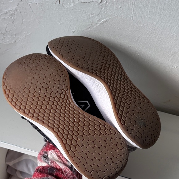 New Balance Black & Gray Knit Lace-Up Sneakers - Picture 2 of 4